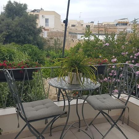 Dar Is-Sliem Apartment Tarxien Bagian luar foto