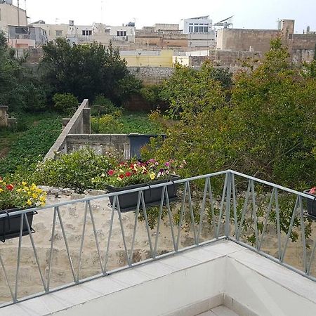 Dar Is-Sliem Apartment Tarxien Bagian luar foto