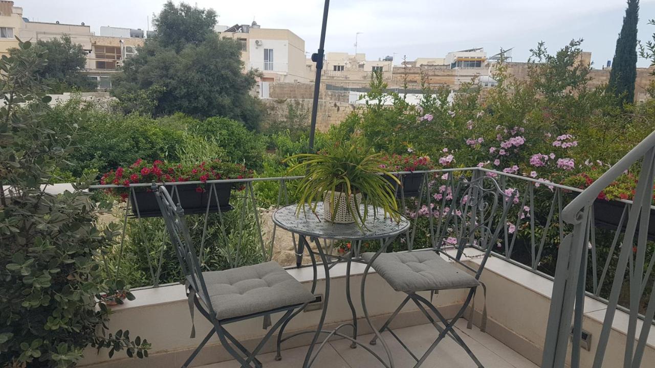 Dar Is-Sliem Apartment Tarxien Bagian luar foto