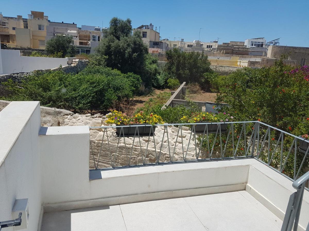 Dar Is-Sliem Apartment Tarxien Bagian luar foto